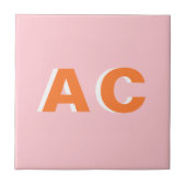 Gepersonaliseerde Retro Oranje en roze monogram Tegeltje (Voorkant)