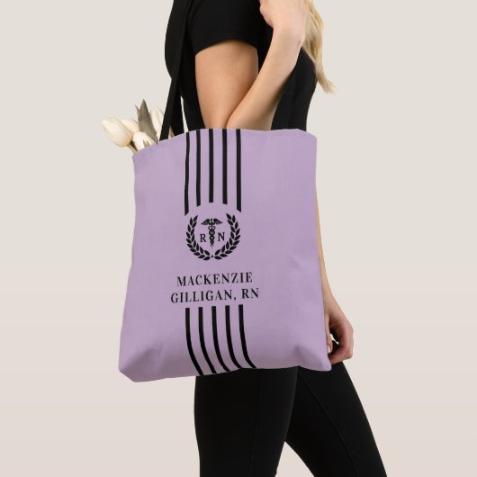 Gepersonaliseerde RN Nursing School Afstuderen Mod Tote Bag (Dichtbij)