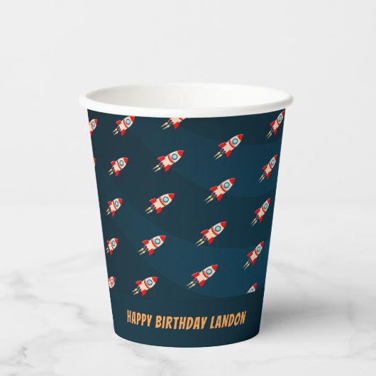 Gepersonaliseerde Rocket Ship Pattern Birthday Papieren Bekers (Voorkant)