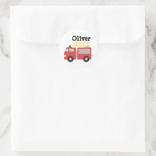 Gepersonaliseerde rode brandweerwagen waterfles st ronde sticker (Tas)