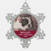 Gepersonaliseerde rode eerste kerst puppy foto tin sneeuwvlok ornament (Voorkant)