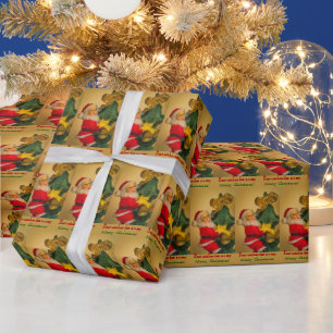 Gepersonaliseerde rode en groene kerstman op kerst cadeaupapier