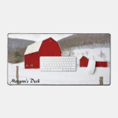 Gepersonaliseerde rode schuren in besneeuwde Boerd Bureaumat (Keyboard & Muis)
