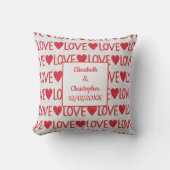 Gepersonaliseerde Rood Witte Liefdeshartjes Trouwd Kussen (Voorkant)
