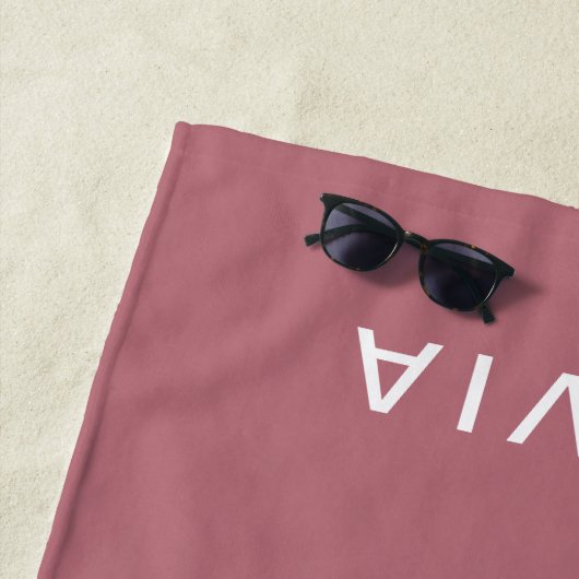 Gepersonaliseerde Roos Gold Monogram Naam Strandlaken (In situ)