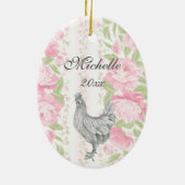 Gepersonaliseerde rooster en roze bloemen Boerderi Keramisch Ornament (Achterkant)