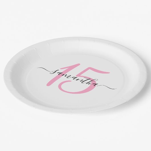 Gepersonaliseerde roze 15e verjaardag papieren bordje (Gekanteld)