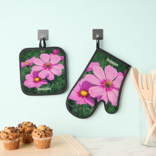 Gepersonaliseerde Roze Cosmos Bloemen Ovenwant & Pannenlap Set