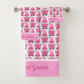 Gepersonaliseerde roze gnomen Hearts Woodland Whim Bad Handdoek (Insitu)