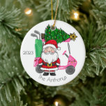 Gepersonaliseerde roze golfkar Santa Christmas Tre Keramisch Ornament<br><div class="desc">Een gepersonaliseerde roze golfkar met kerstverlichting, kerstman en een ornament met kerstboom is een feestelijk cadeau voor een golfliefhebber. Het kan worden aangepast met een naam, jaar en bericht op de achterkant. De personalisatie voegt een speciaal tintje toe, waardoor het ornament een unieke aandenken is voor een golfer die elk...</div>