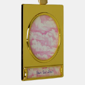 Gepersonaliseerde roze Happy Clouds Verguld Banner Ornament (Rechts)