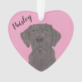 Gepersonaliseerde Roze Hart Chocolade Labrador Ornament (voorkant)