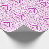 Gepersonaliseerde Roze Huis Het is een Meisje Baby Cadeaupapier (Hoek)