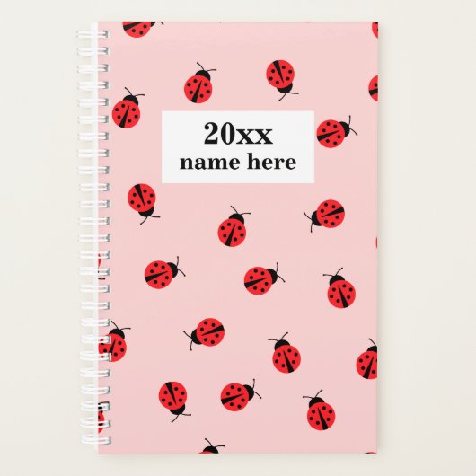 Gepersonaliseerde roze lieveheersbeestje planner v (Voorkant)