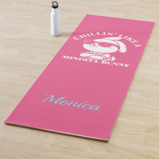 Gepersonaliseerde roze "Mindful Bunny" Yoga Mat (In situ)