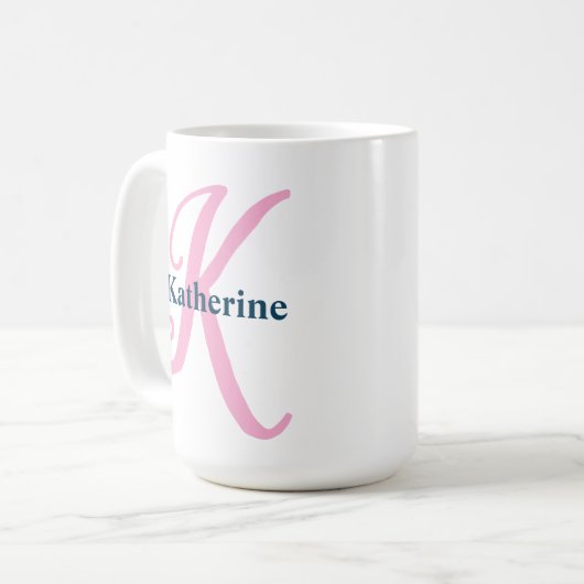 Gepersonaliseerde roze monogram letter K Aangepast Koffiemok (Voorkant links)