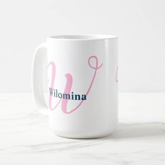 Gepersonaliseerde Roze Monogram Letter W Aangepast Koffiemok (Voorkant links)