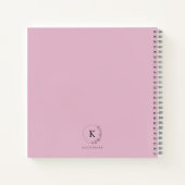 Gepersonaliseerde roze monogram zachte bloemenkran notitieboek (Achterkant)
