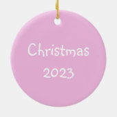 Gepersonaliseerde Roze Paarse Sneeuwman Keramisch Ornament (Achterkant)