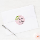 Gepersonaliseerde roze Tulp Artistieke Zomdag Wedd Ronde Sticker (Envelop)