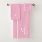 Gepersonaliseerde Roze Wit Monogrammed Racing Stri Bad Handdoek (Insitu)