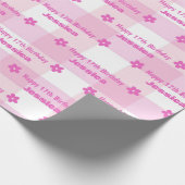 Gepersonaliseerde Roze Wit Plaid Gelukkige 17e Ver Cadeaupapier (Hoek)