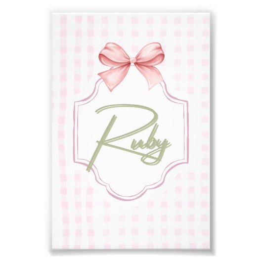 Gepersonaliseerde Ruby Baby Girl Nursery Bow & Gin Foto Afdruk (Voorkant)