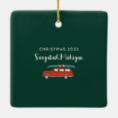 Gepersonaliseerde rustieke Kerstmis Camping Lake H Keramisch Ornament (Achterkant)