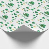 Gepersonaliseerde Saint Patricks Leprechaun Clover Cadeaupapier (Hoek)