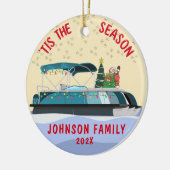 Gepersonaliseerde Santa Christmas Ponton Boat Keramisch Ornament (Links)