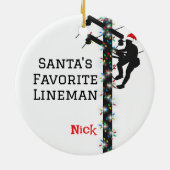 Gepersonaliseerde Santa's Favoriete Lineman Keramisch Ornament (Achterkant)