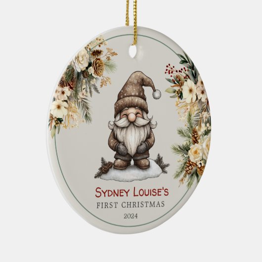 Gepersonaliseerde Schattigee Gnome Baby's eerste k Keramisch Ornament (Rechts)