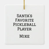 Gepersonaliseerde Schattigee Kerstman spelen Pickl Keramisch Ornament (Achterkant)