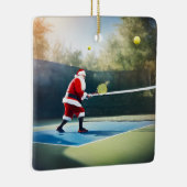 Gepersonaliseerde Schattigee Kerstman spelen Pickl Keramisch Ornament (Rechts)