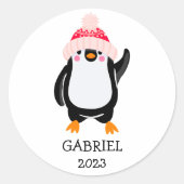Gepersonaliseerde Schattigee kerstpinguïn in rood  Ronde Sticker (Voorkant)