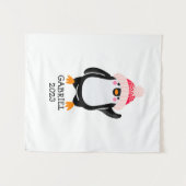 Gepersonaliseerde Schattigee kerstpinguïn in rood  Wandkleed (Voorkant (horizontaal))