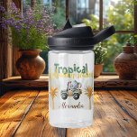 Gepersonaliseerde Schattigee Oerwoud Dieren Kinder Waterfles<br><div class="desc">Drijf je dorst in stijl met onze gepersonaliseerde Waterverf Safari Animals Waterfles! Deze charmante waterverf bevat boeiende dierenillustraties van safaridieren, elk boordevol persoonlijkheid en charme. Van majestueuze leeuwen tot speelse olifanten, elk detail wordt liefdevol weergegeven in levendige tinten, waardoor een grillig accessoire ontstaat dat een vleugje persoonlijkheid toevoegt aan uw...</div>