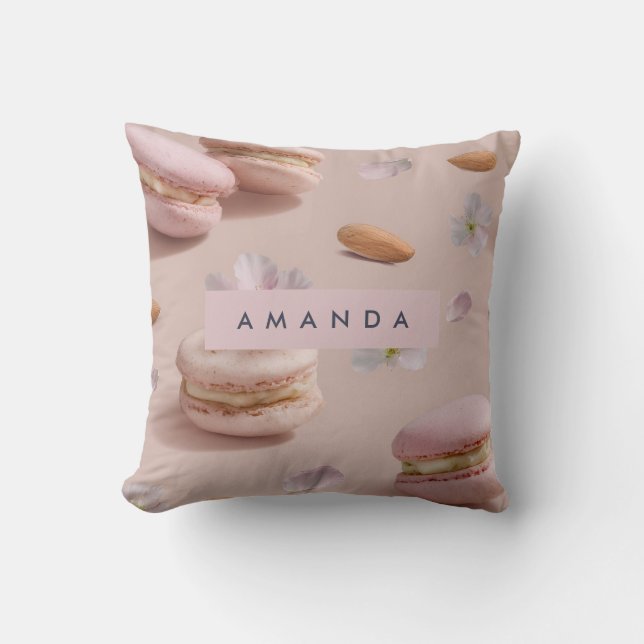 Gepersonaliseerde Schattigee Pastel Macaron Amande Kussen (Voorkant)