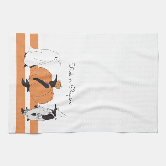 Gepersonaliseerde Schattigee pompoen Penguin Funny Theedoek (Horizontaal)