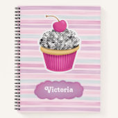 Gepersonaliseerde Schattigee roze cupcake Notitieboek (Voorkant)