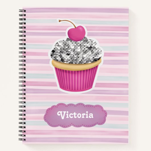 Gepersonaliseerde Schattigee roze cupcake Notitieboek (Voorkant)