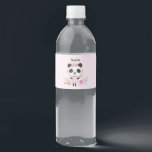 Gepersonaliseerde Schattigee roze panda Waterfles Etiket<br><div class="desc">Een schattig roze gepersonaliseerd panda waterflesje label.  roze achtergrond met een schattige girly panda op de voorkant. Personaliseer het met naam. Ontworpen voor u door Blackberry Boulevard.</div>