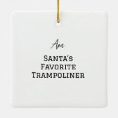 Gepersonaliseerde Schattigee Santa Jumping op Tram Keramisch Ornament (Achterkant)