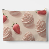 Gepersonaliseerde Schattigee Sweet Strawberry Crea Etui (Achterkant)