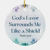 Gepersonaliseerde Schrift Psalm 5:12 Gods gunst Keramisch Ornament (Achterkant)