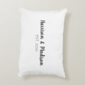 Gepersonaliseerde script paar namen datum Bruiloft Accent Kussen (Achterkant (Verticaal))