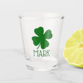 Gepersonaliseerde Shamrock Clover Leaf Simple Gree Shot Glas (Voorkant)