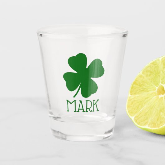 Gepersonaliseerde Shamrock Clover Leaf Simple Gree Shot Glas (Voorkant)