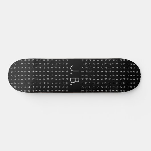 Gepersonaliseerde Skateboard met Monogram & Runic  (Horizontaal)
