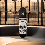 Gepersonaliseerde Skeleton Birthday Halloween Part Persoonlijk Skateboard<br><div class="desc">Memento mori (1916) van Julie de Graag skelet,  skull,  halloween,  dood,  botten,  zwart,  dood,  horror,  wit,  grappig,  cool,  gotisch,  donker,  schedels,  spooky,  gothic,  bot,  ,  schattig,  grunge,  anatomie,  geest,  witje,  punk,  skeletten,  tarot,  sco,  ,  zwart en wit,  metaal</div>